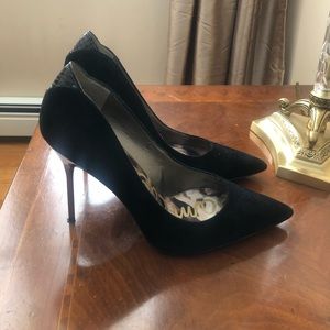 Sam Edelman Black Suede Pumps